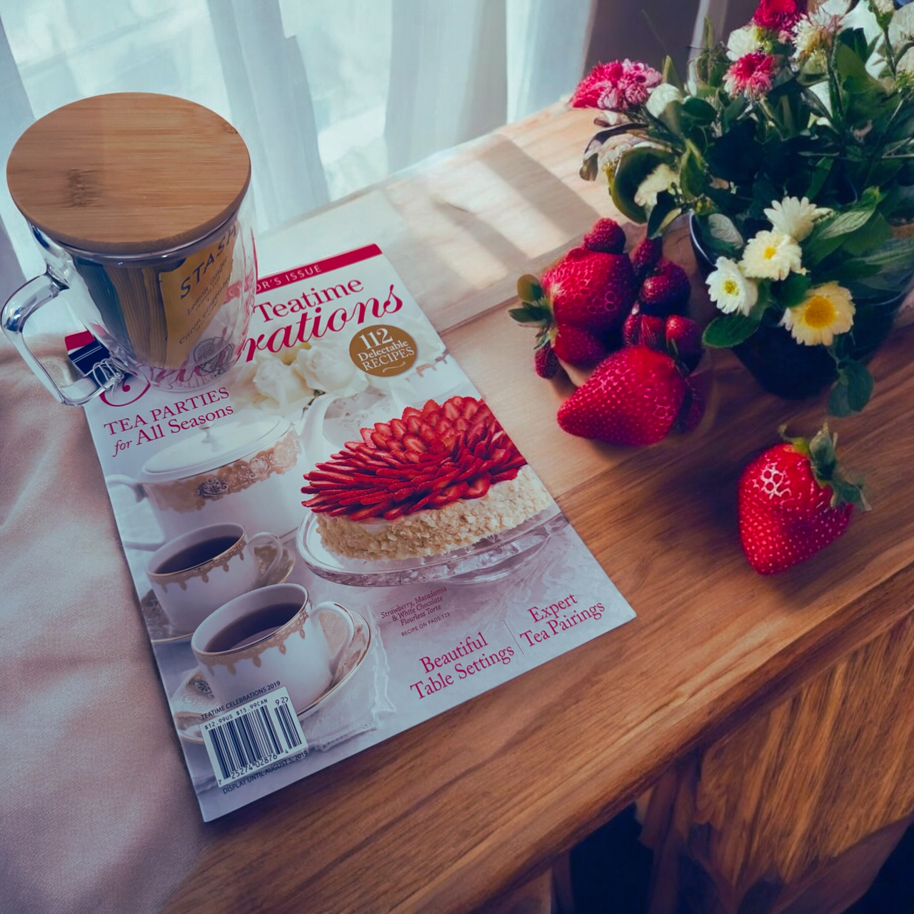 Tea Celebrations ift Set with strawberries